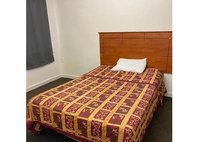 Airport Memorial Drive Hotel